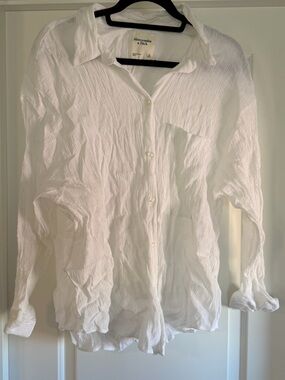 Abercrombie & Fitch White Crinkled Button-Up Shirt- needs to be steamed- sheer